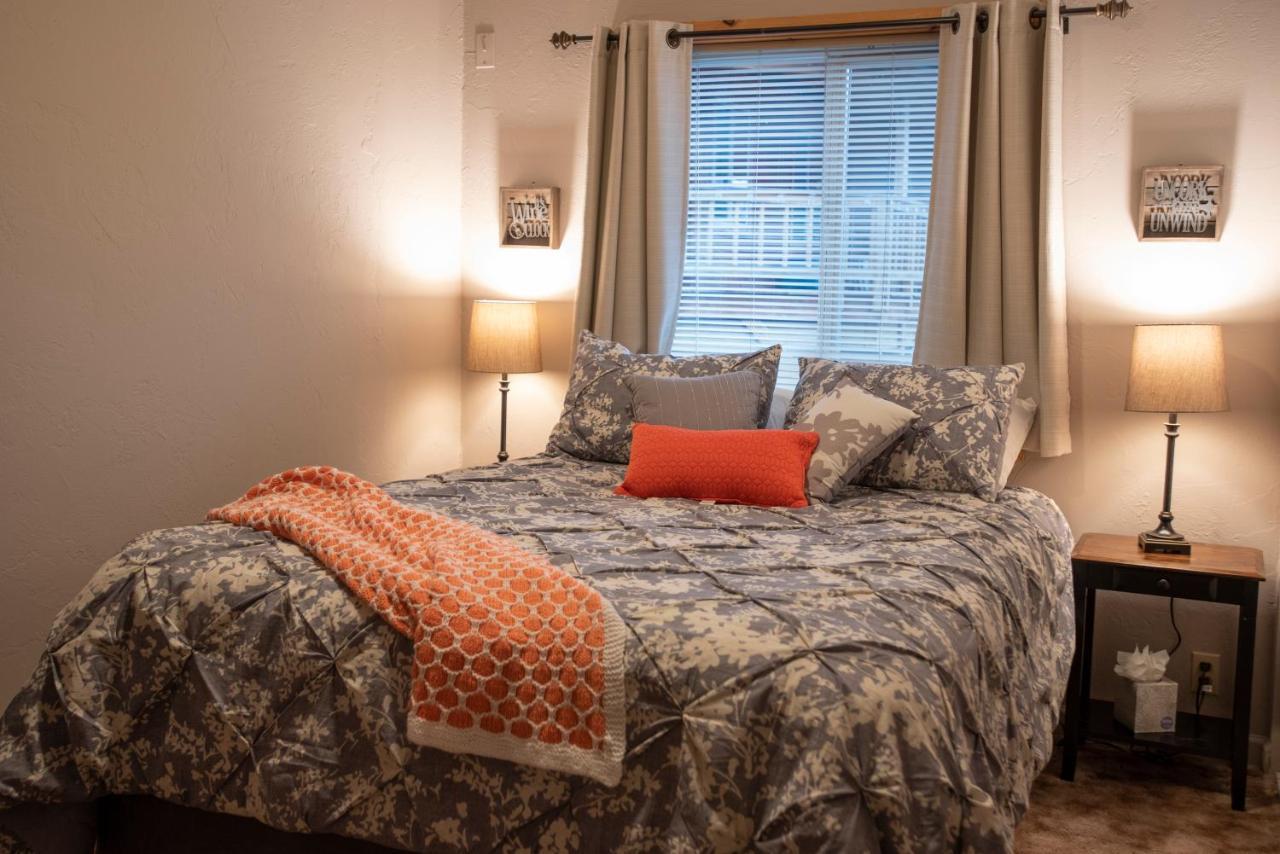 Bear Creek Winery And Lodging Bed & Breakfast Homer Bagian luar foto